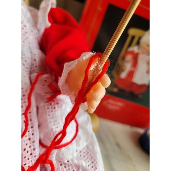 Vintage Santa's best knitting rocking chair Mrs Claus xmas animated decor - Picture 15 of 15